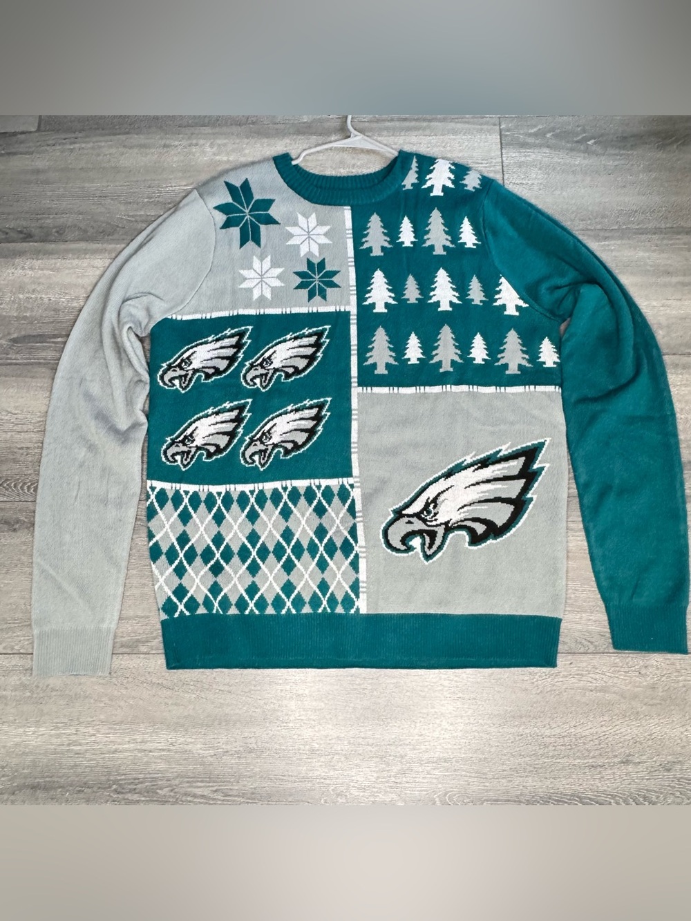 NFL Team Apparel Crew Neck Ugly Sweater Men XL Philadelphia Eagles Football